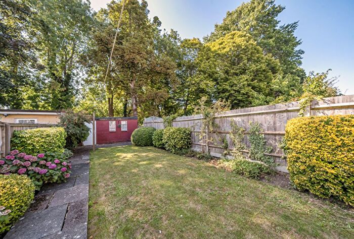 4 Bedroom Terraced House For Sale In Colin Gardens, London, NW9