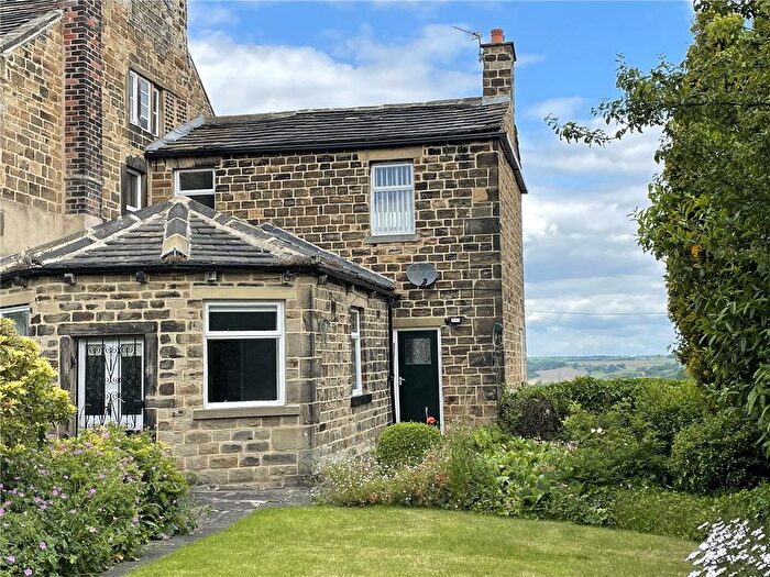 2 Bedroom Semi Detached House To Rent In Kirkgate, Hanging Heaton, Batley, West Yorkshire, WF17