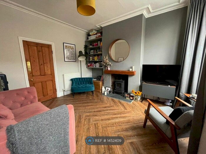 3 Bedroom Terraced House To Rent In Fulmer Road, Sheffield, S11