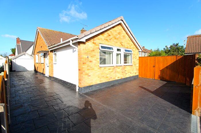 3 Bedroom Bungalow For Sale In Rudford Close, Stoke Lodge, BS34
