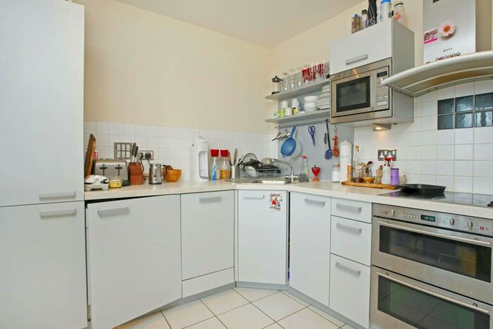 2 Bedroom Flat To Rent In Wards Wharf Approach, Silvertown, London, E16