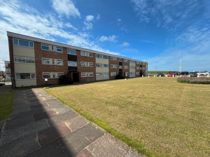 2 Bedroom Flat To Rent In Pembroke Court, Bispham, Blackpool, FY2