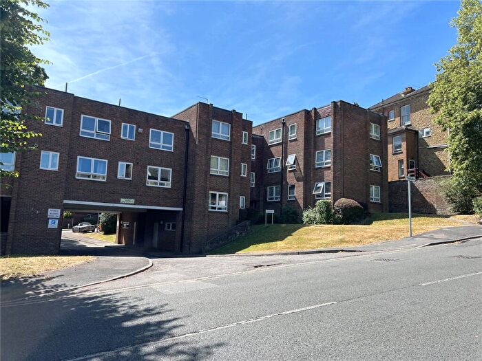 Studio For Sale In Harvey Road, Guildford, Surrey, GU1