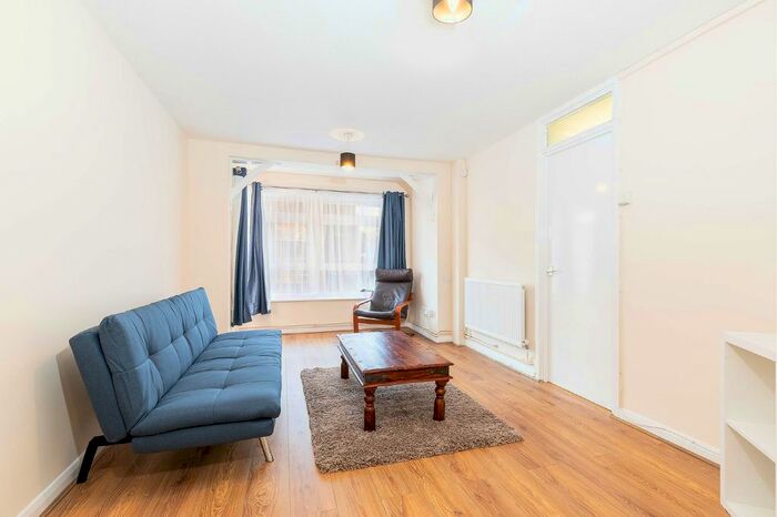 1 Bedroom Flat To Rent In Pert Close, Muswell Hill, London, N10