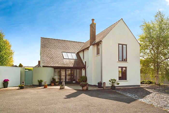 4 Bedroom Detached House For Sale In Fernley, St Nicholas, Vale Of Glamorgan, CF5