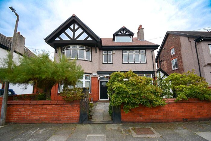 2 Bedroom Apartment For Sale In Lyndhurst Road, Wallasey, Wirral, CH45