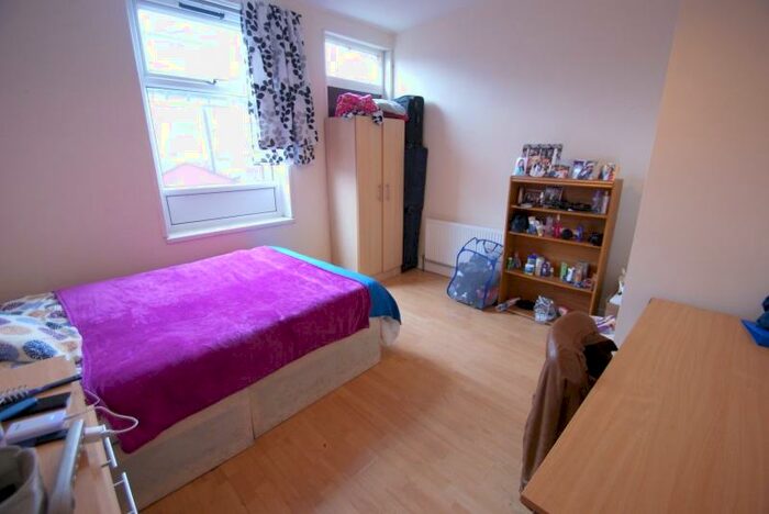 4 Bedroom Terraced House To Rent In Burley Lodge Terrace, Hyde Park, Leeds, LS6