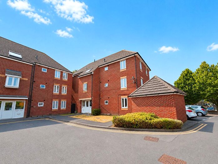 1 Bedroom Flat For Sale In Shilling Close, Tilehurst, Reading, RG30