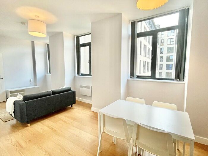 1 Bedroom Apartment To Rent In Victoria Riverside, Leeds, LS10