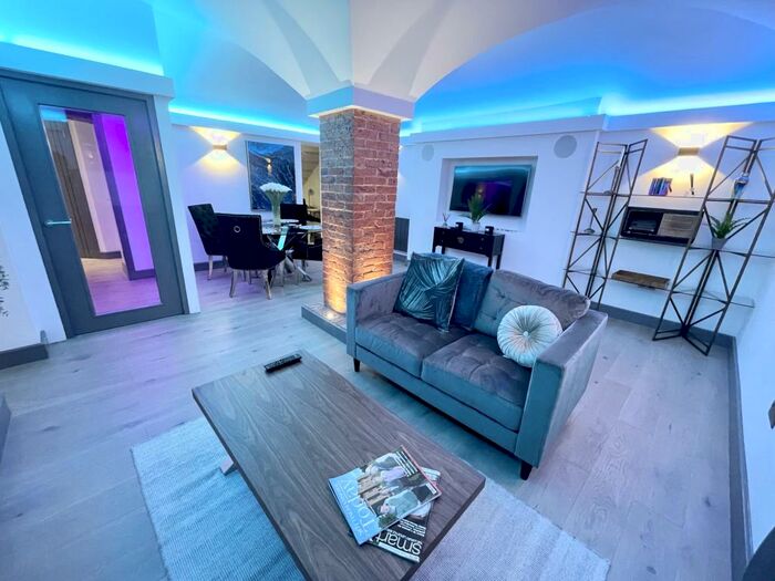 2 Bedroom Apartment To Rent In St Mary's Gate, Nottingham, NG1