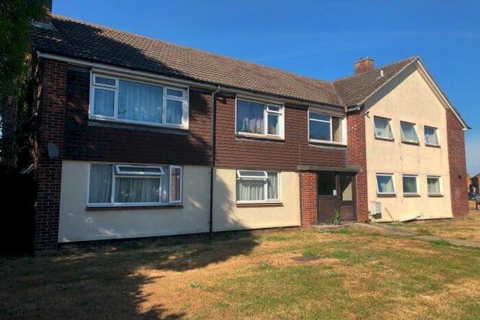 2 Bedroom Flat To Rent In Lodden Close, Bicester, OX26