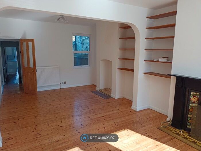 3 Bedroom Terraced House To Rent In Cherry Hinton Road, Cambridge, CB1