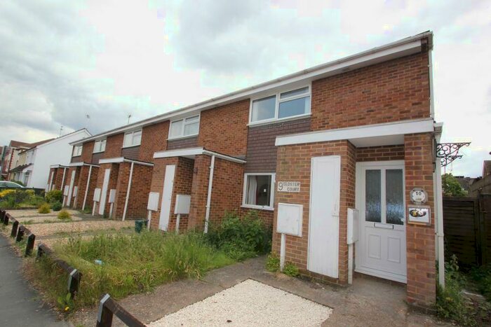 1 Bedroom Apartment To Rent In Woking, GU21