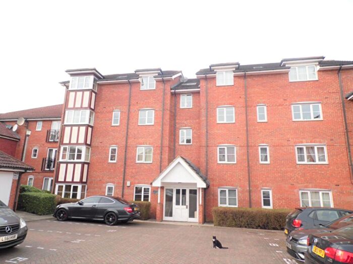 2 Bedroom Flat To Rent In Ottawa Court, Broxbourne, Hertfordshire, EN10