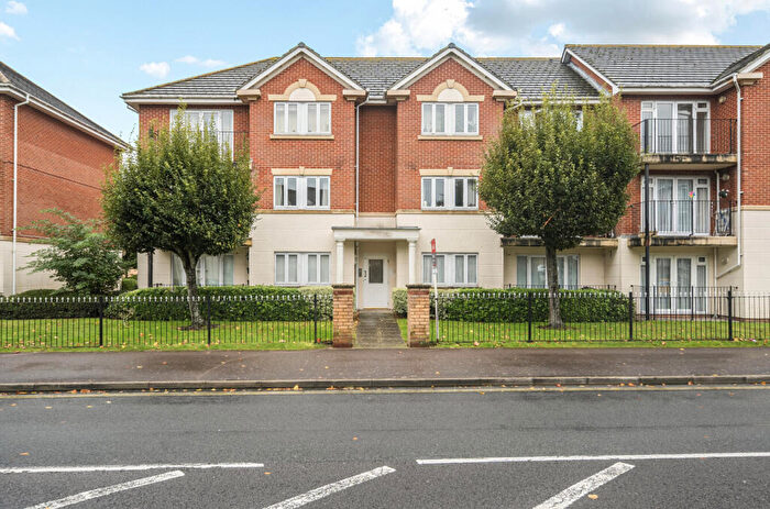 2 Bedroom Flat For Sale In Heritage Way, Priddys Hard, Gosport, PO12