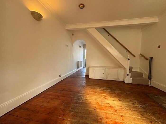 2 Bedroom Property To Rent In Beeches Road, Farnham Common, SL2