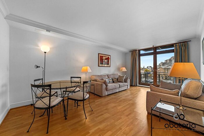 1 Bedroom Flat For Sale In Shearwater Court, Star Place, London, E1W