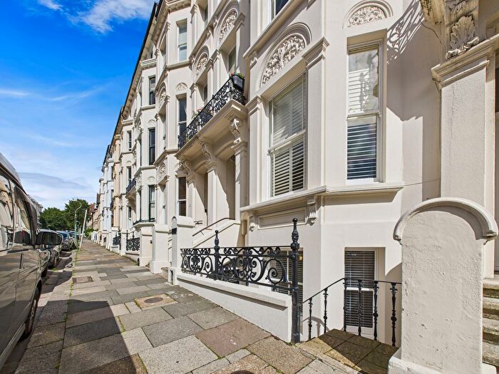 1 Bedroom Flat To Rent In Cambridge Road, Hove, BN3