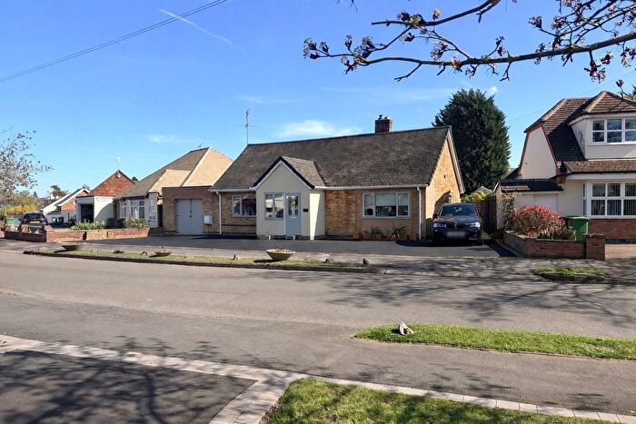 3 Bedroom Detached Bungalow For Sale In Barry Drive, Kirby Muxloe, LE9