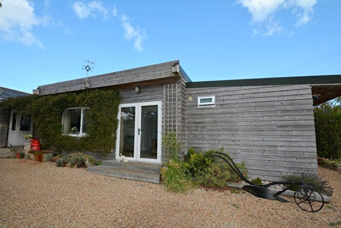 1 Bedroom Detached Bungalow To Rent In Rew Street, Cowes, PO31