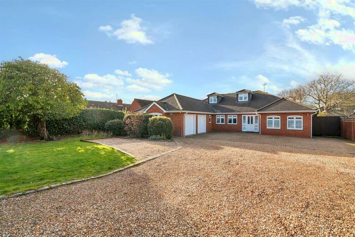 5 Bedroom Detached House For Sale In New Road, Ruscombe, Reading, RG10