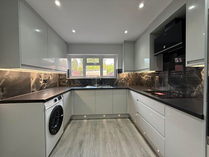 4 Bedroom Terraced House To Rent In Hobart Road, UB4