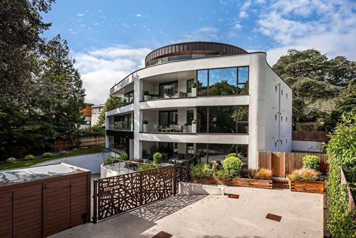 2 Bedroom Apartment For Sale In The Avenue, Branksome Park, Poole, BH13