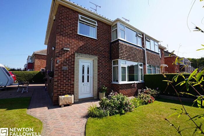 3 Bedroom Semi-Detached House For Sale In Galway Crescent, Retford, DN22