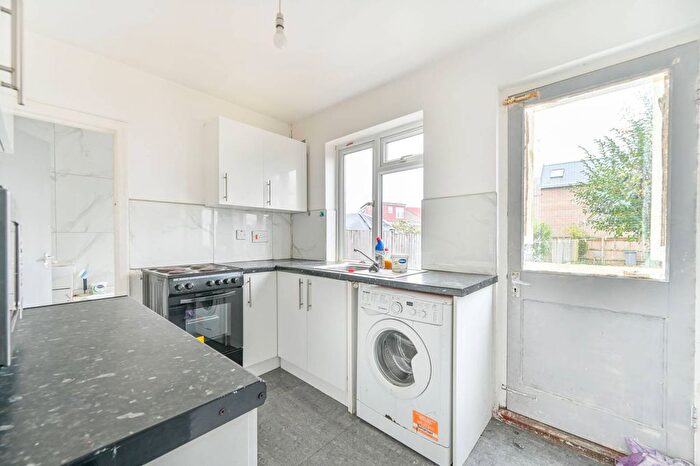 3 Bedroom Semi-detached House For Sale In Lily Gardens, Perivale, Wembley, HA0
