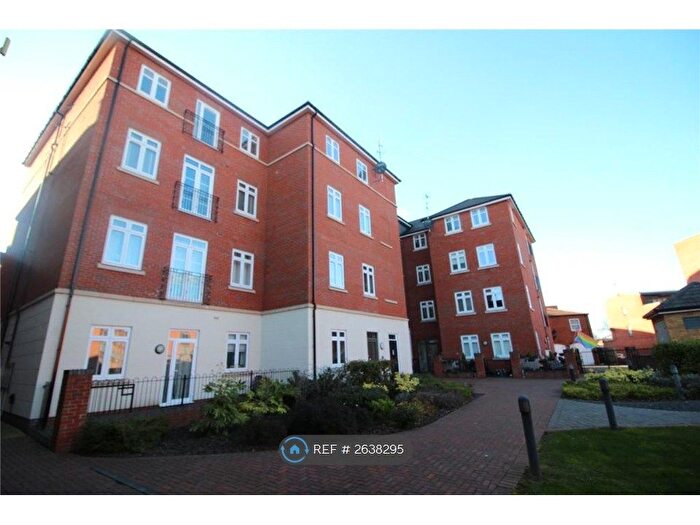 2 Bedroom Flat To Rent In Waddesdon House, Shirley, Solihull, B90