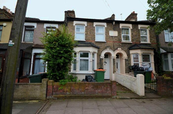3 Bedroom Terraced House To Rent In Tunmarsh Lane, Plaistow, E13