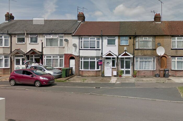 4 Bedroom Property To Rent In Black Swan Lane, Luton, LU3