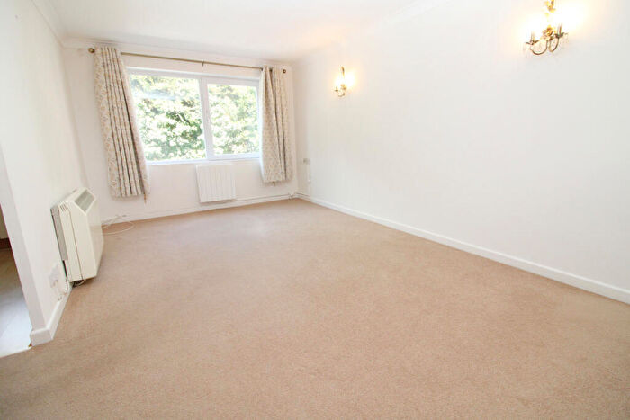 2 Bedroom Apartment For Sale In Homedrive House, The Drive, Hove, BN3