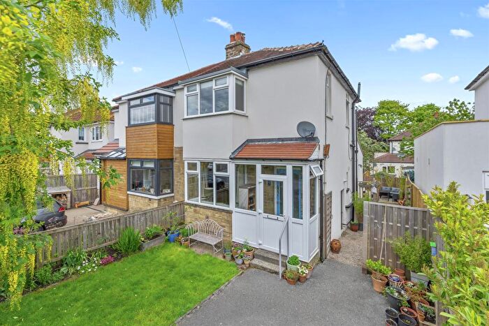 3 Bedroom House For Sale In Garth Grove, Menston, Ilkley, LS29