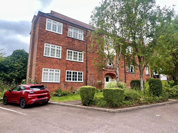 1 Bedroom Flat For Sale In North Street, Daventry, NN11