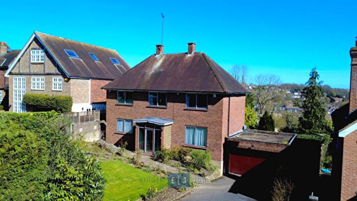 3 Bedroom Detached House For Sale In St. Johns Road, Loughton, IG10