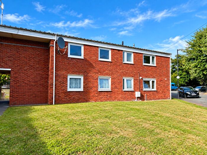2 Bedroom Flat For Sale In Hassell Drive, Bristol, BS2