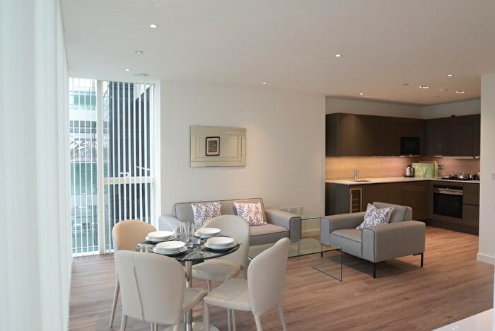 1 Bedroom Flat To Rent In Devan Grove, London, N4