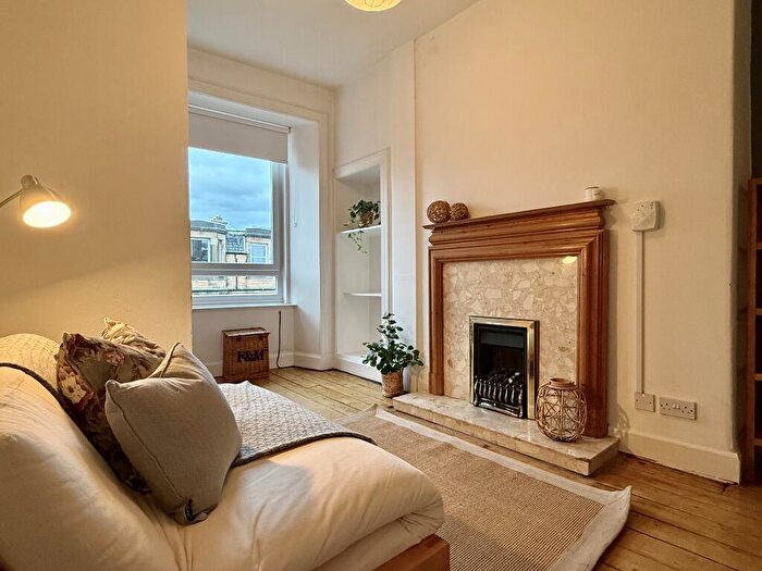 2 Bedroom Flat To Rent In Millar Crescent, Morningside, Edinburgh, EH10
