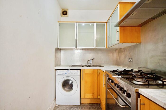 2 Bedroom Flat For Sale In St. Leonards Street, London, E3