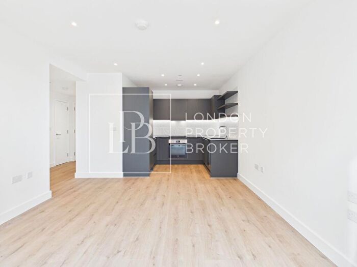 1 Bedroom Apartment To Rent In Hopper House, Lombard Square, SE28