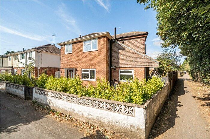 4 Bedroom Detached House For Sale In Tadfield Road, Romsey, Hampshire, SO51
