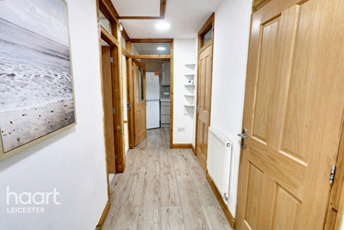 1 Bedroom Apartment For Sale In Portmore Close, Leicester, LE4