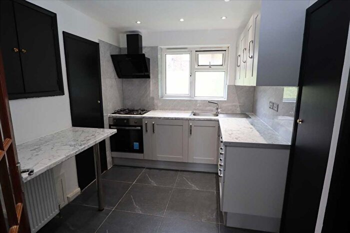 3 Bedroom Flat To Rent In Clement Close, Purley, CR8