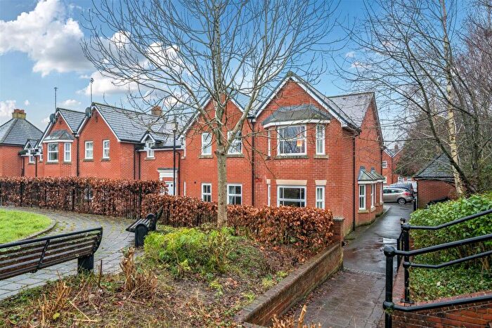 2 Bedroom Flat For Sale In Salisbury - Spire View, SP2