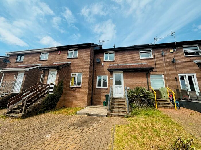 2 Bedroom Property To Rent In Arlington Road, Sully, Penarth, CF64