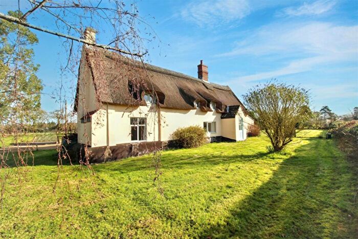 3 Bedroom Detached House For Sale In Horning Road, Hoveton, Norwich, NR12