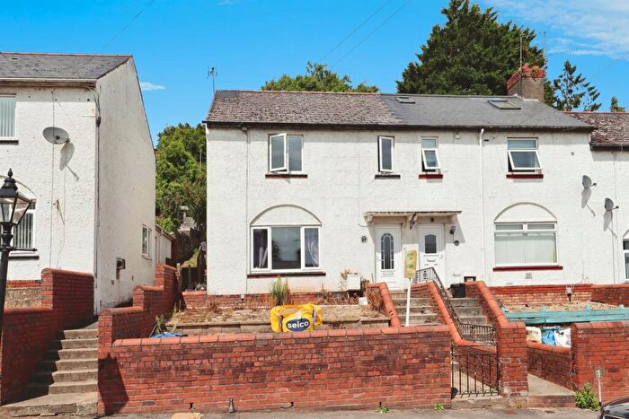 3 Bedroom End Of Terrace House For Sale In Andrew Road, Penarth, CF64