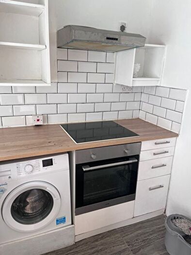 Studio To Rent In Valence Avenue, Dagenham, RM8