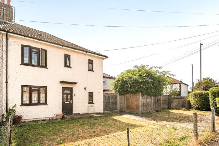 5 Bedroom Semi Detached House For Sale In Mount Road, Mitcham, CR4